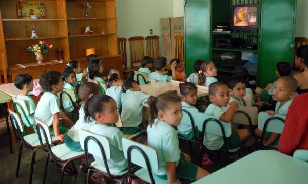 Crianças terão cartão-alimentação em escolas municipais de São Paulo