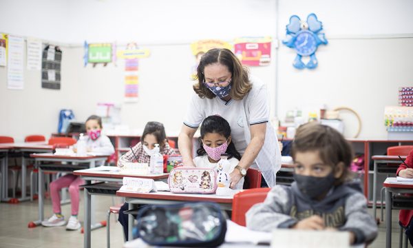 A escola está de volta: São Paulo determina retorno total dos alunos às salas de aula