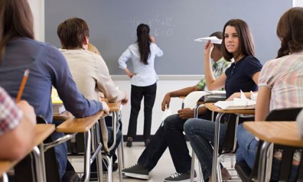 Relatório analisa mau comportamento das salas de aula brasileiras