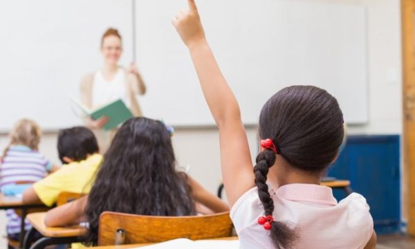 Número de crianças em educação integral cai 46%